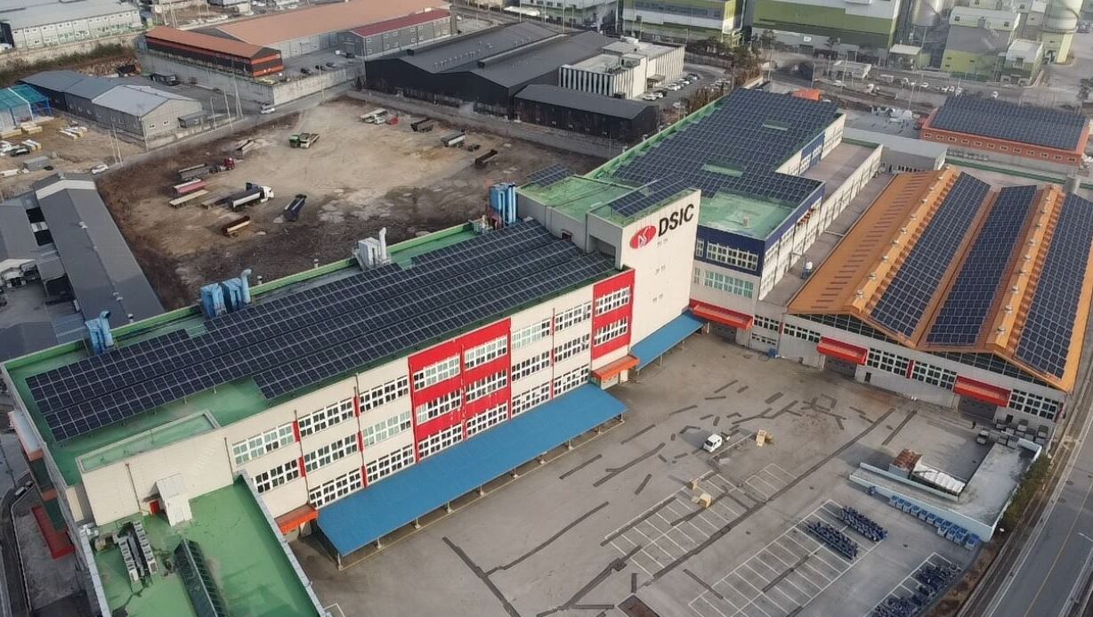 디에스아이씨 1, 2호 태양광발전소 (1.1MW) (루프탑 태양광) - 솔라플레이 시공실적